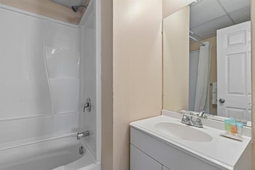 America's Best Value Inn Mt Royal Motel - image 34