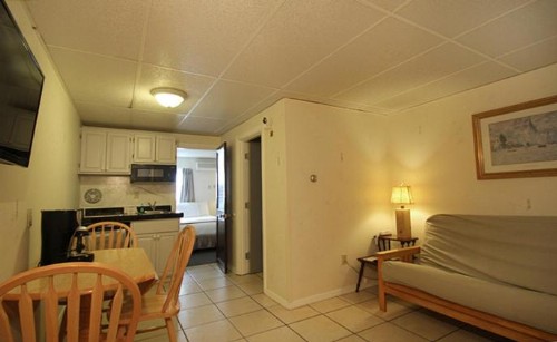 Sea Cliff House Motel - image 12