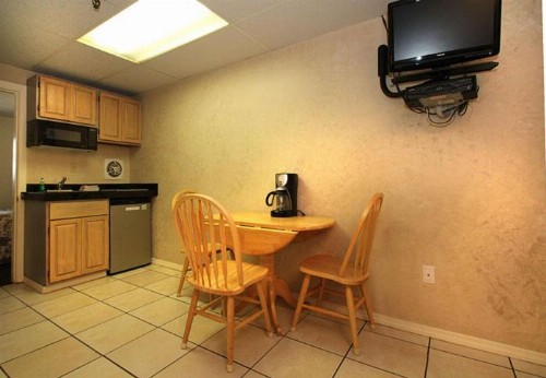 Sea Cliff House Motel - image 18