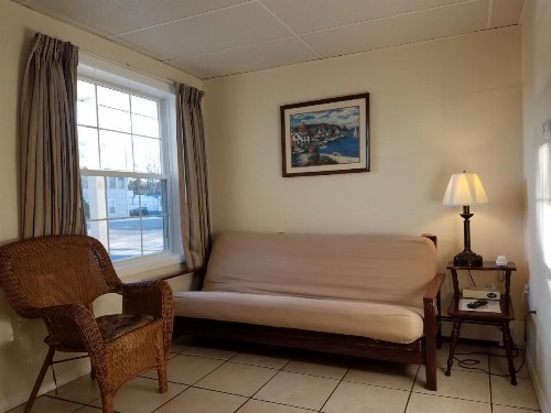 Sea Cliff House Motel - image 20