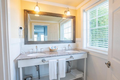 The Edgewater - image 34