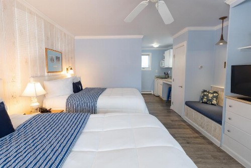 The Edgewater - image 40