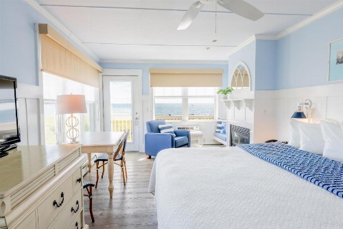 The Edgewater - image 5