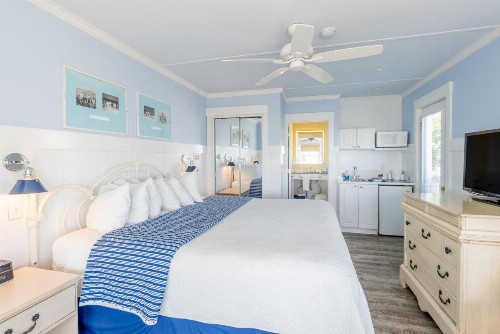 The Edgewater - image 9