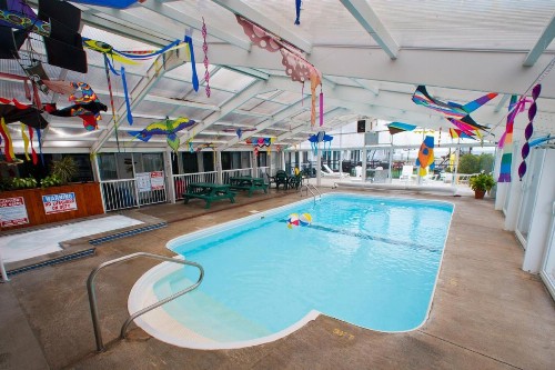 Crest Motel - image 1