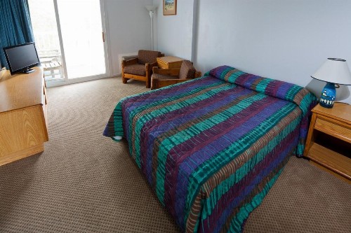 Crest Motel - image 21