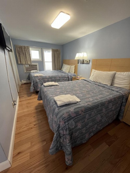 Beau Rivage Motel - image 2