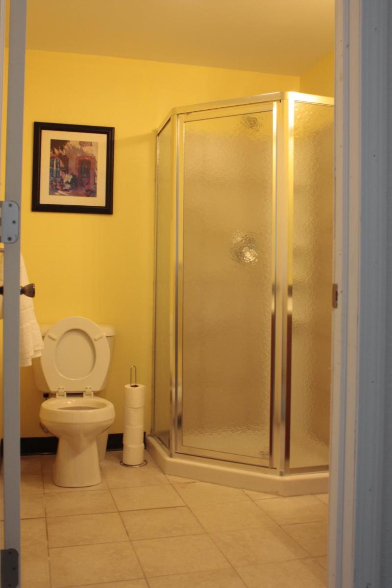 Beach Fantasy Apartment Suites - image 4