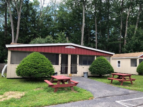 Marcotte Motor Court - image 3