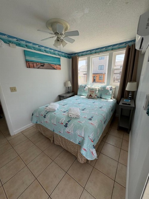 Green Dolphin Motel - image 21