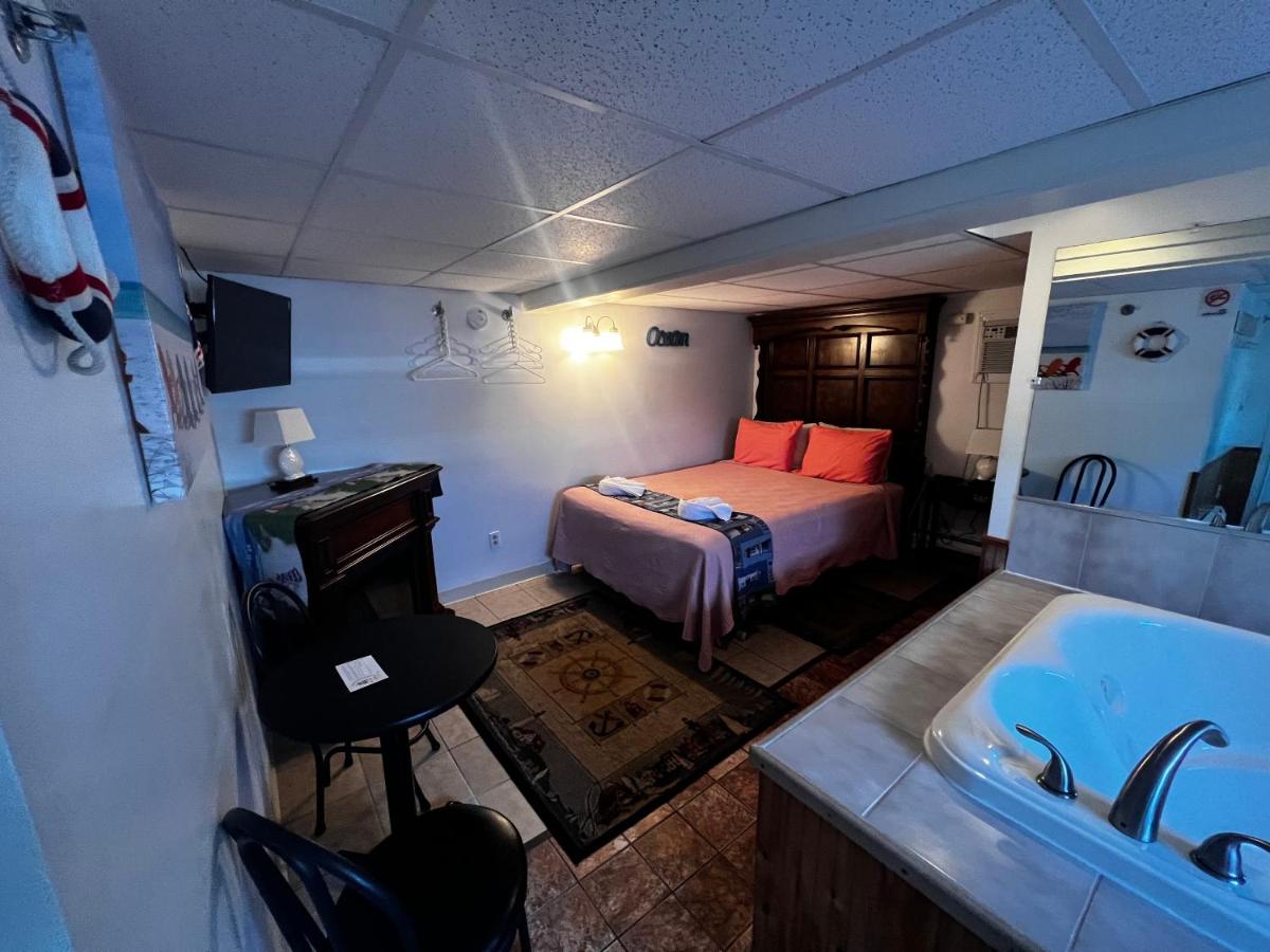 Green Dolphin Motel - image 4