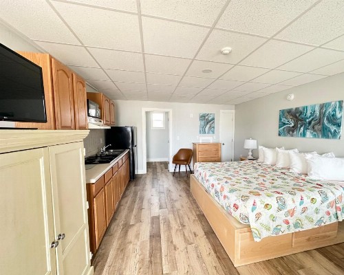 Abellona Inn & Suites - image 36