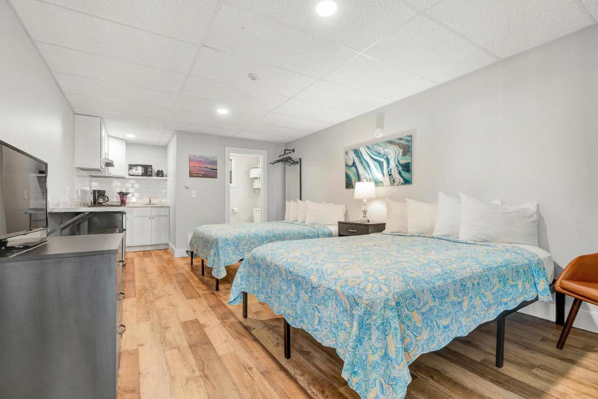 Abellona Inn & Suites - image 4