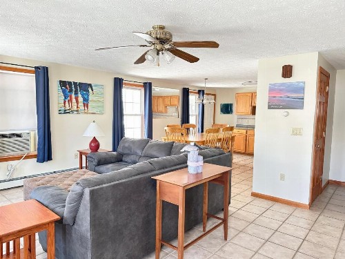 Abellona Inn & Suites - image 47