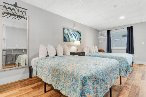 Abellona Inn & Suites - image 49