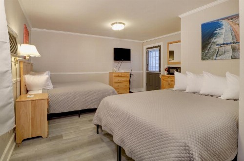 Old Colonial Motel - image 27