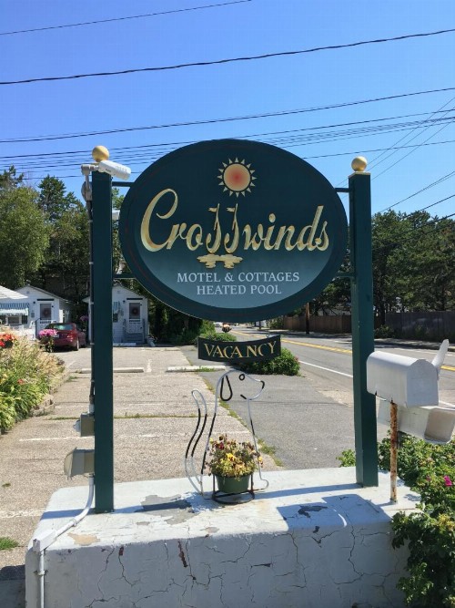 Crosswinds Motel - image 1