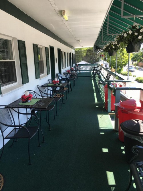 Crosswinds Motel - image 20