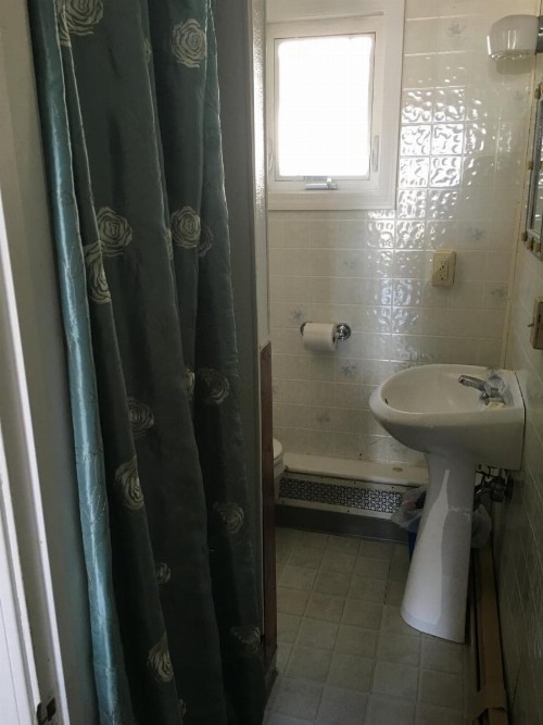Crosswinds Motel - image 3