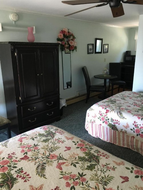 Crosswinds Motel - image 42