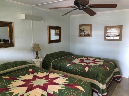 Crosswinds Motel - image 45