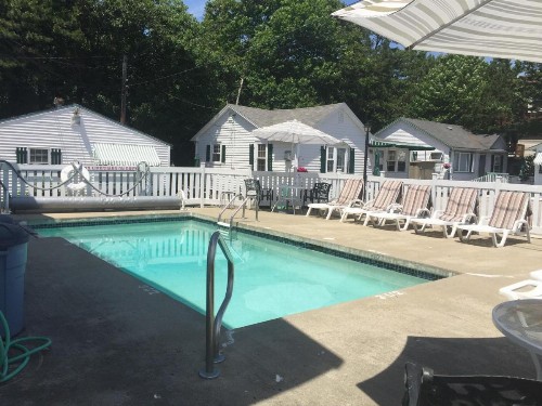Crosswinds Motel - image 50