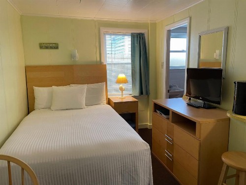 Moontide Motel Apartments and Cabins - image 20