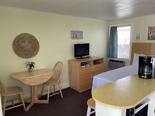 Moontide Motel Apartments and Cabins - image 21
