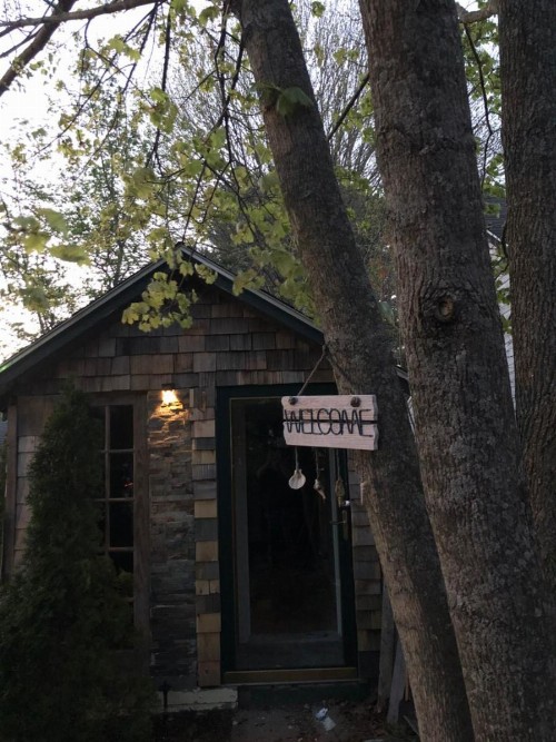 Seafarer Inn and Cottages - image 22