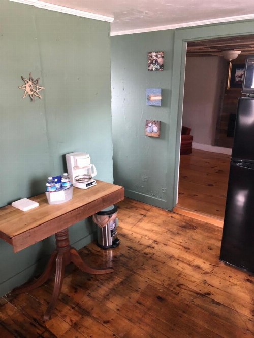 Seafarer Inn and Cottages - image 8
