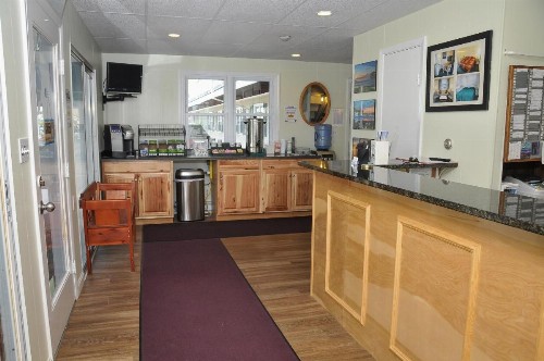 Friendship Oceanfront Suites - image 22