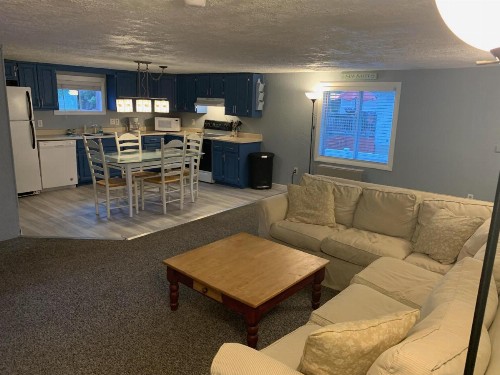 Island View Motel - image 10