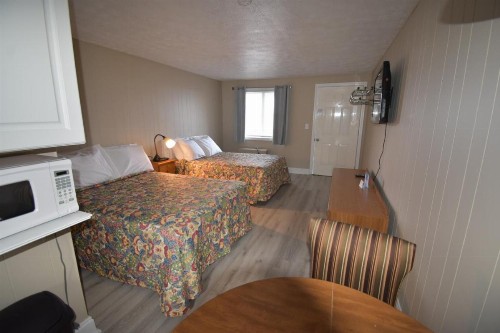 Island View Motel - image 11