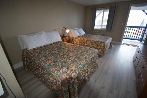Island View Motel - image 12