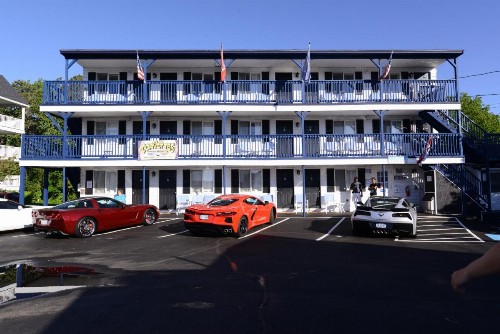 Island View Motel - image 23