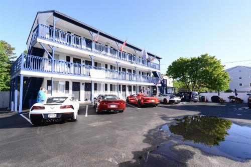 Island View Motel - image 42