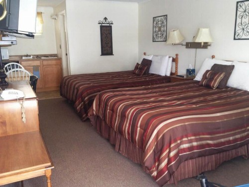 Sandpiper Beachfront Motel - image 34