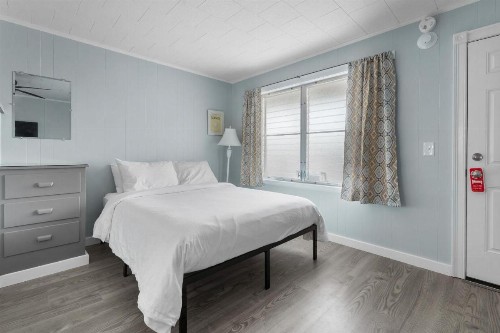 Echo Motel - image 7