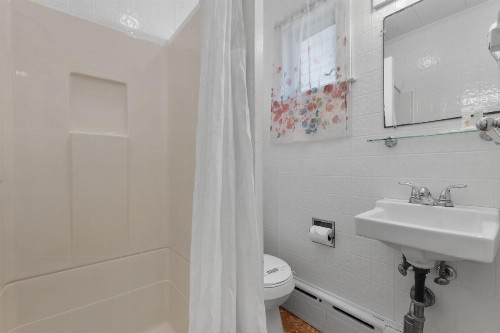 Echo Motel - image 11