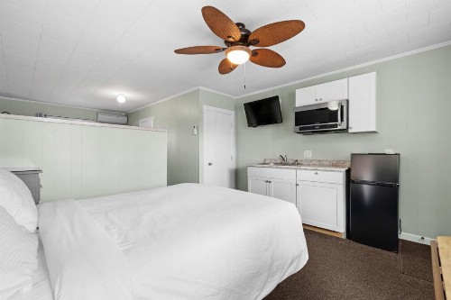 Echo Motel - image 15