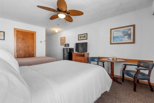 Echo Motel - image 22