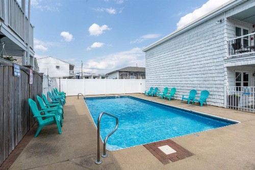 Echo Motel - image 39