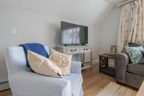 Lazy Summer Lodge - image 11