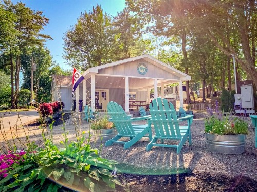 Hid'n Pines RV Resort - image 4