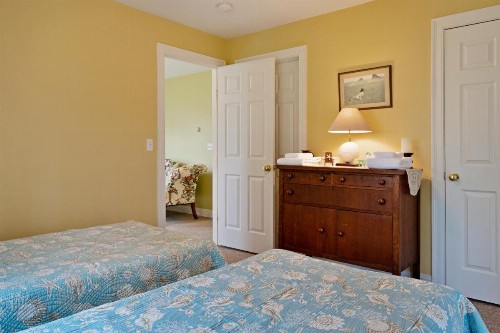 Old Orchard Escape - image 9