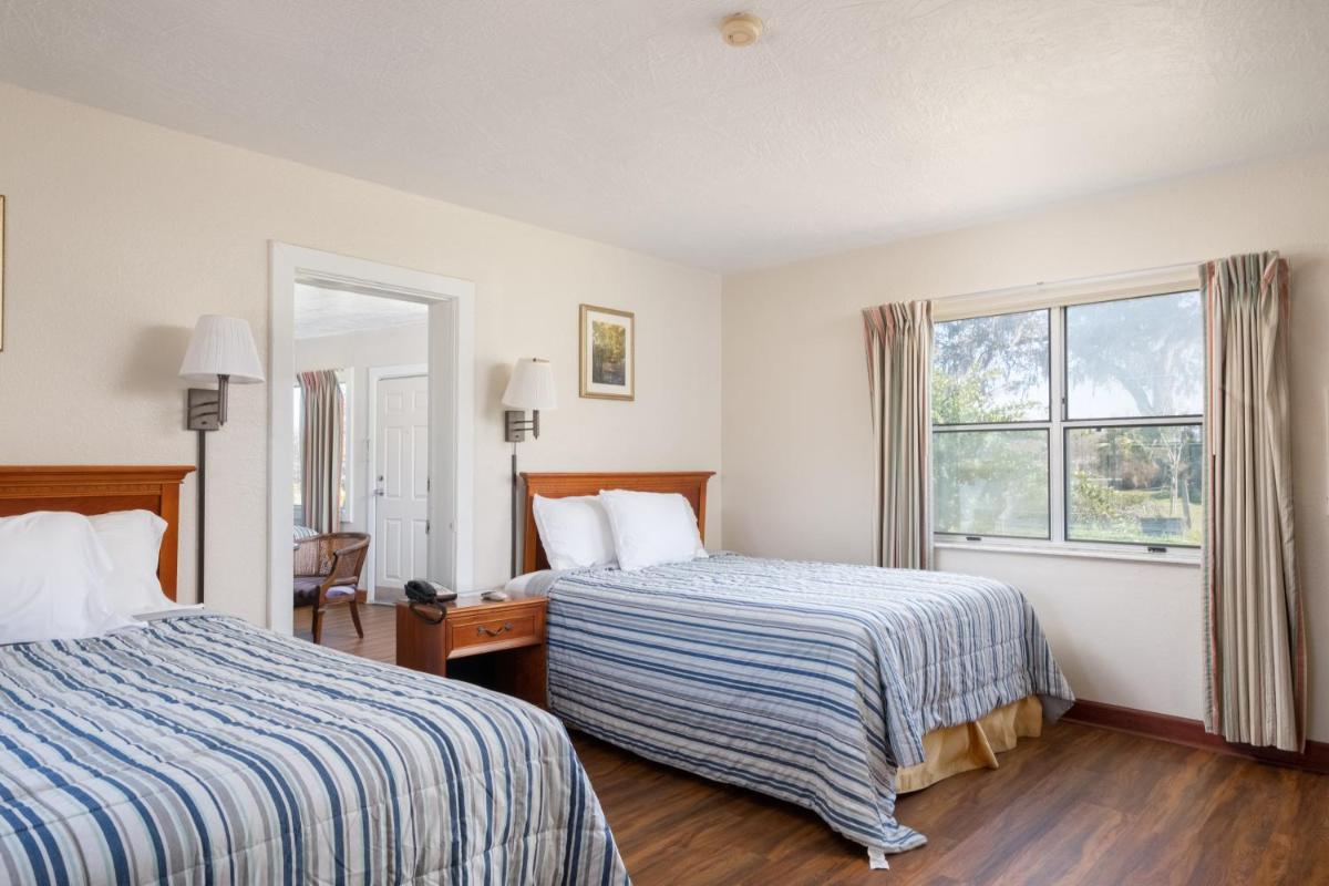 The Suwannee Gables Motel & Marina - image 2