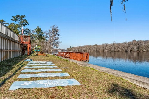 The Suwannee Gables Motel & Marina - image 24