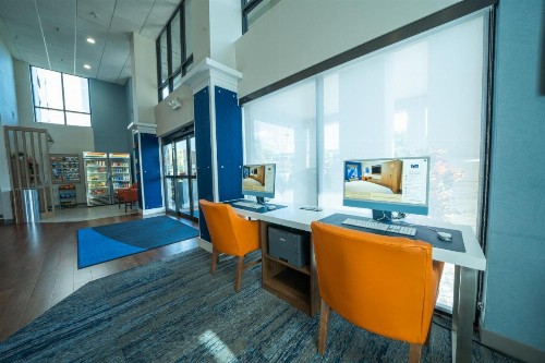 Holiday Inn Express Hotel & Suites Tampa-Oldsmar an IHG Hotel - image 50