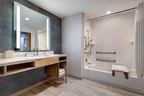 Hilton Garden Inn Tampa Northwest/Oldsmar - image 2