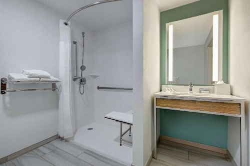Hilton Garden Inn Tampa Northwest/Oldsmar - image 7